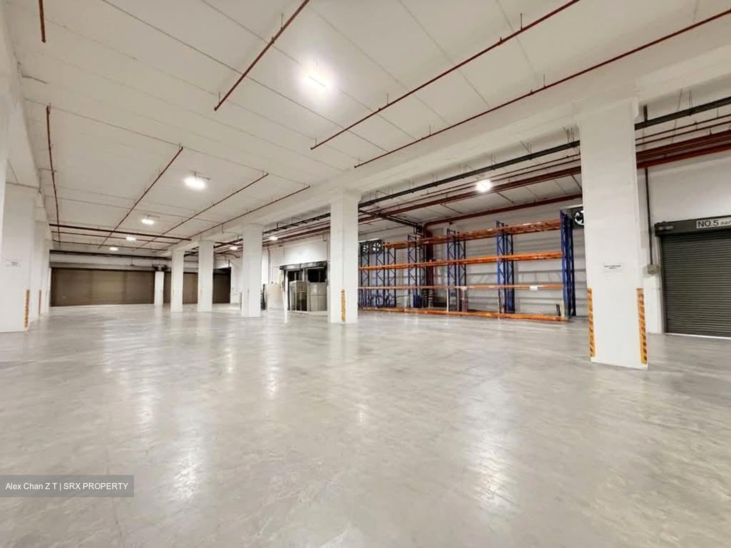 Lakeside MRT (D22), Warehouse #578704961